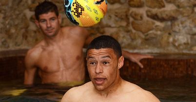 Oxlade-Chamberlain: Relaxing in the pool